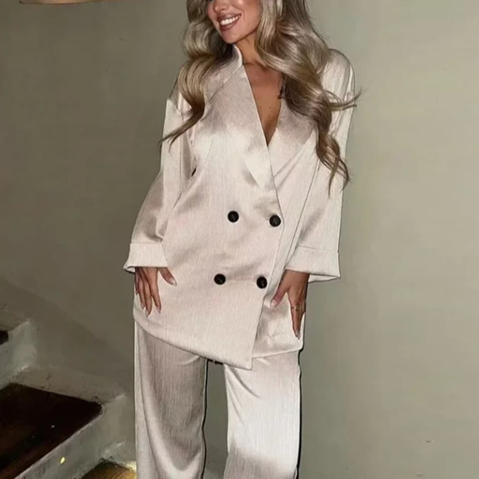 Dámský podzimní elegantní business komplet sako a kalhoty - profesionální móda 2023