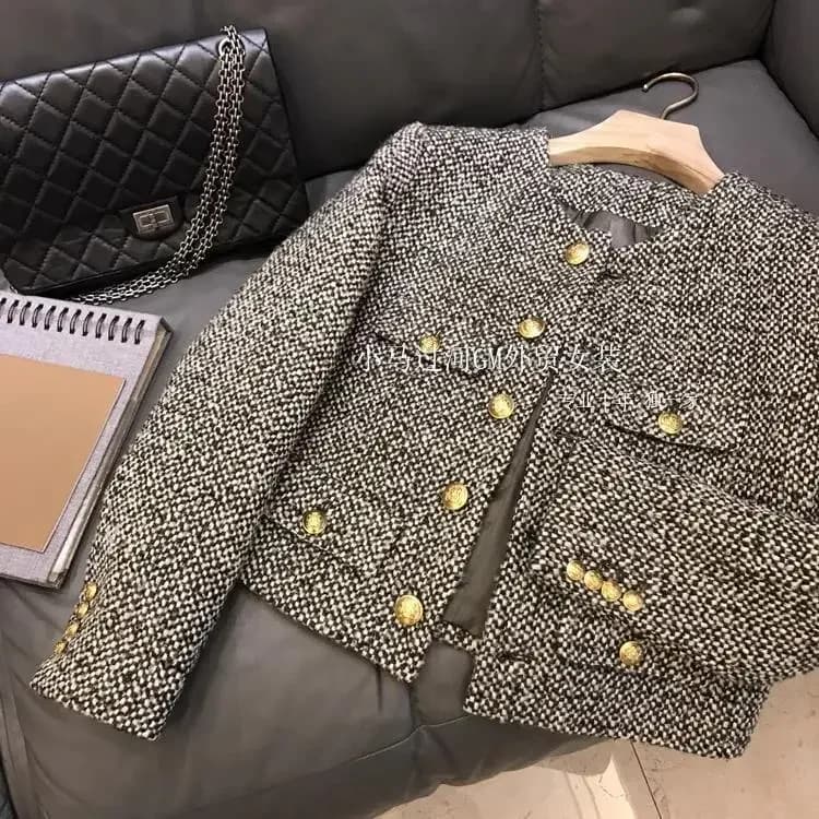 Nový styl francouzského vintage tvídového krátkého kabátu pro ženy, zeštíhlující bunda s jedním knoflíkem, malá vůně, kulatý výstřih, běžný typ