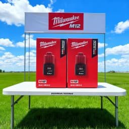 Originální dobíjecí baterie Milwaukee M12 2Ah/3Ah, nová, z roku 2025. - náhled 4