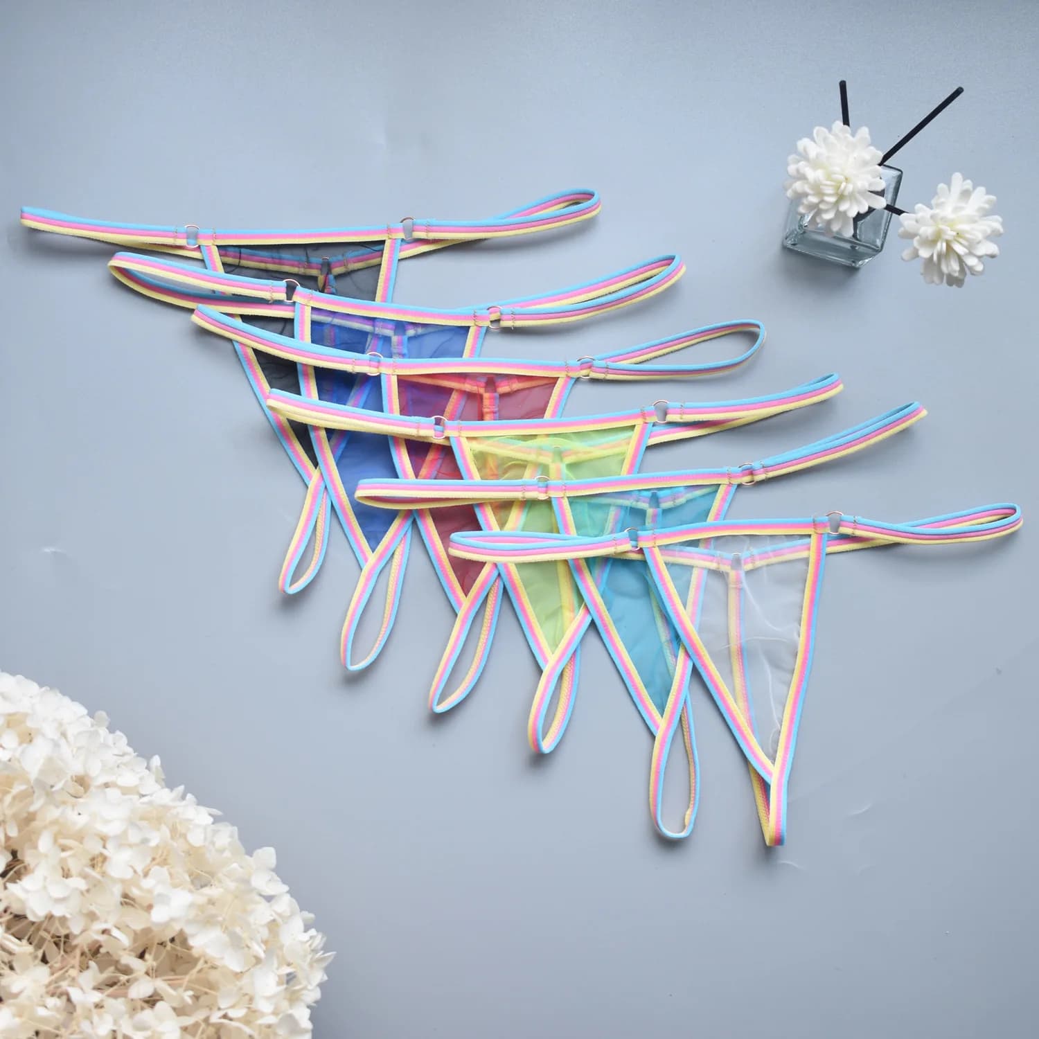 Dámské tanga sexy a sexy cukrovinkové barvy super mini bikiny pár hra lákavé dámské spodní prádlo