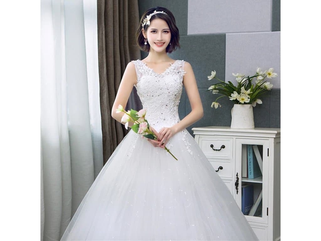 Elegantní dámské svatební šaty