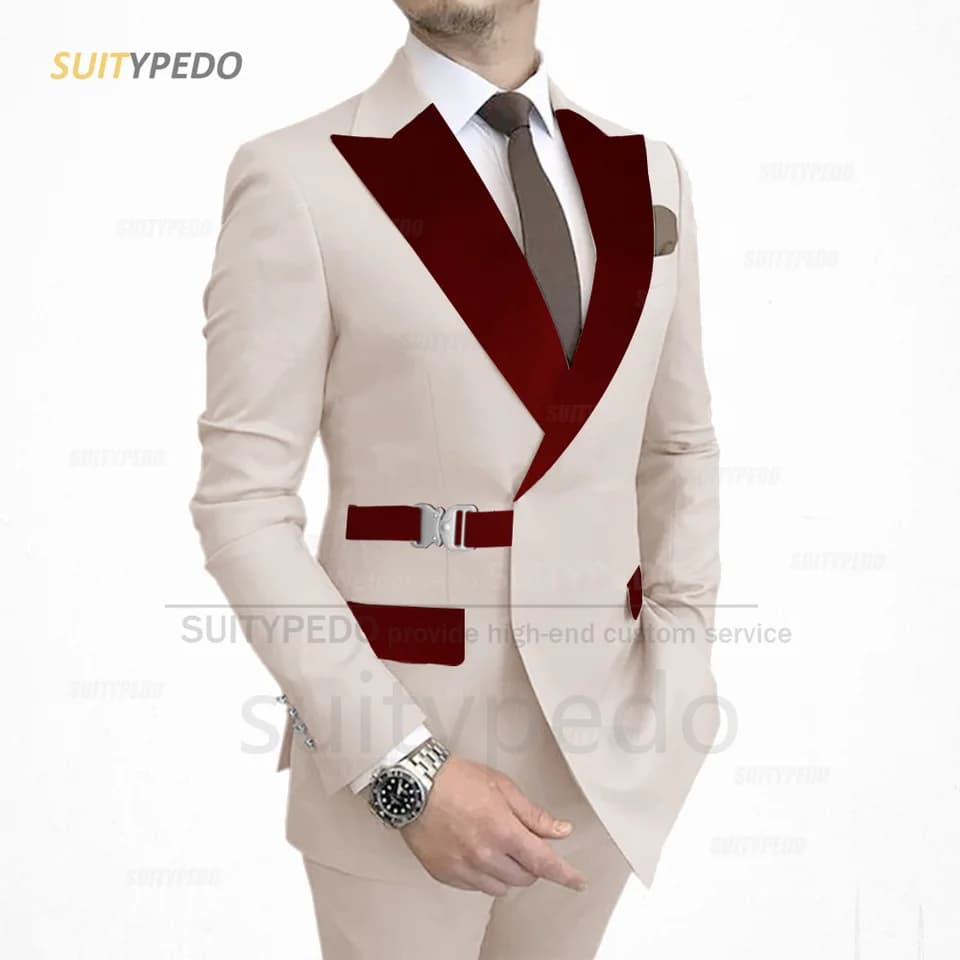 Pánský dvoudílný sametový oblek v vínové barvě - elegantní formální sako a kalhoty na večerní příležitosti