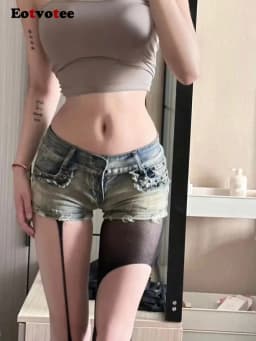 Dámské letní džínové kraťasy s nízkým pasem, slim fit, objímající boky, módní sexy, styl Y2K - náhled 3