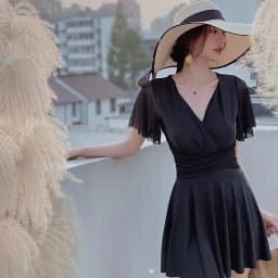 Dámské jednodílné plavky se sukní - push-up vyztužené monokini s volánky - náhled 3