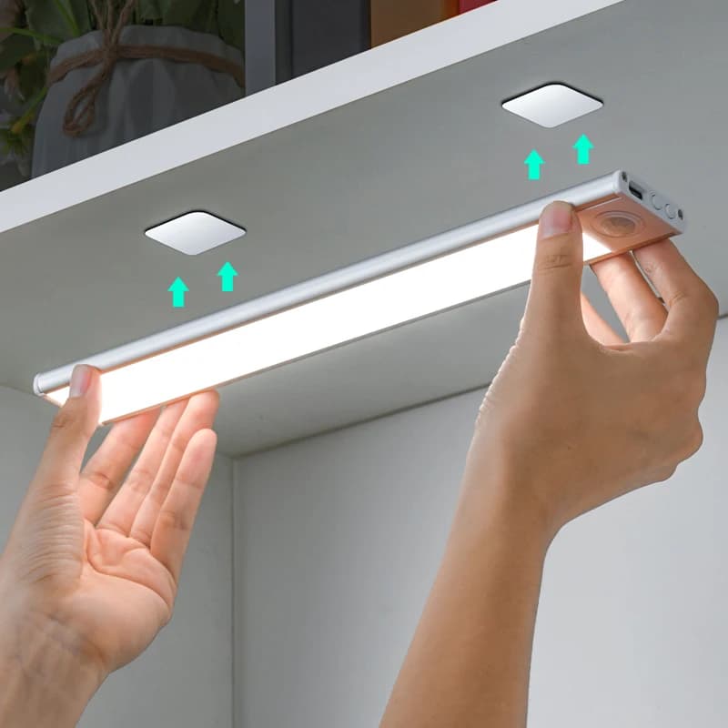 Bezdrátové LED osvětlení skříňky s USB senzorem, kuchyňskou linkou, ložnicí, šatní skříní, noční světlo 20-60 cm