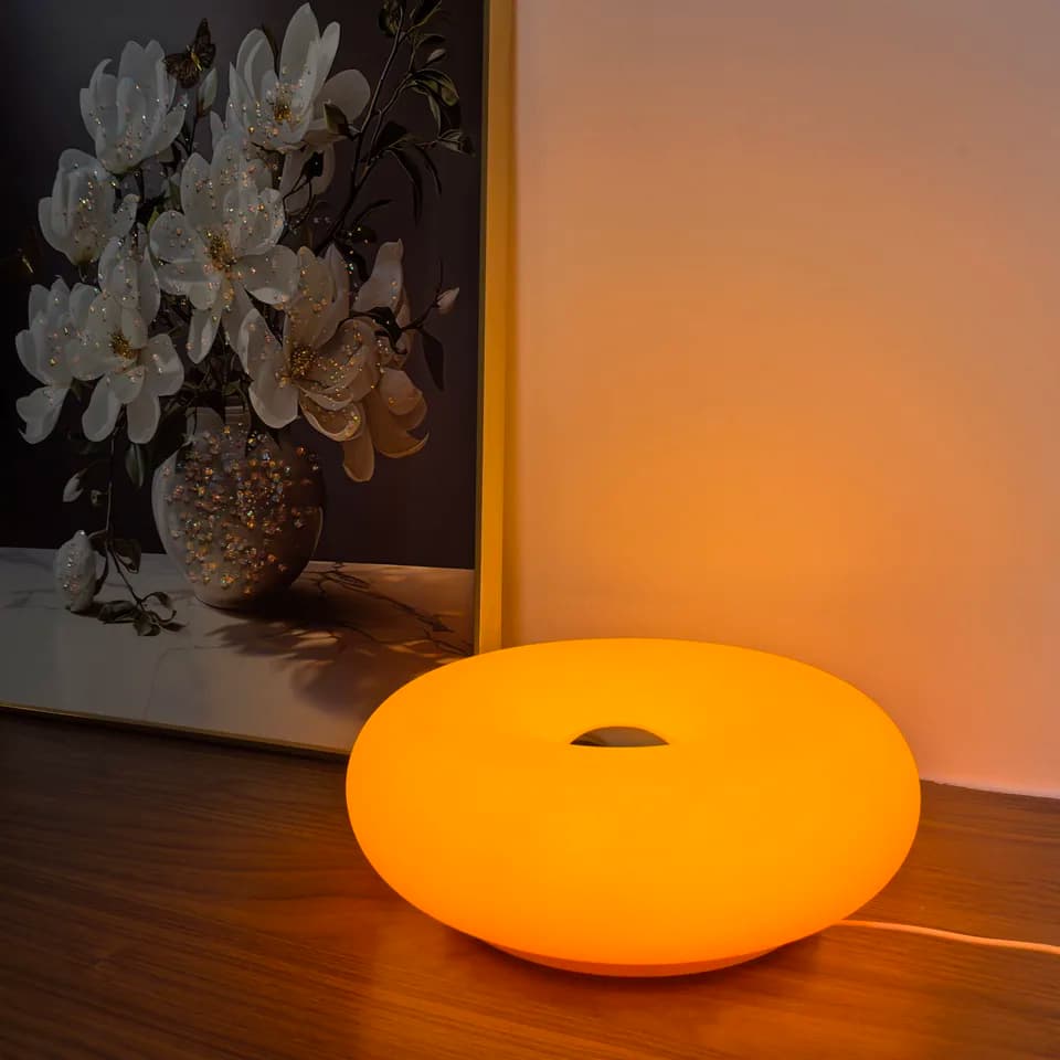 Moderní USB stolní lampa s ambientním světlem koblihy pro ložnici a obývací pokoj