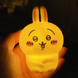 Kawaii kreslená vinylová panenka noční světlo - roztomilá dekorace na stůl ložnice svítící hračka dárek - náhled 5