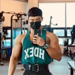 Pánské fitness tílko na ramínka slim fit bez rukávů pro kulturistiku a trénink - náhled 3