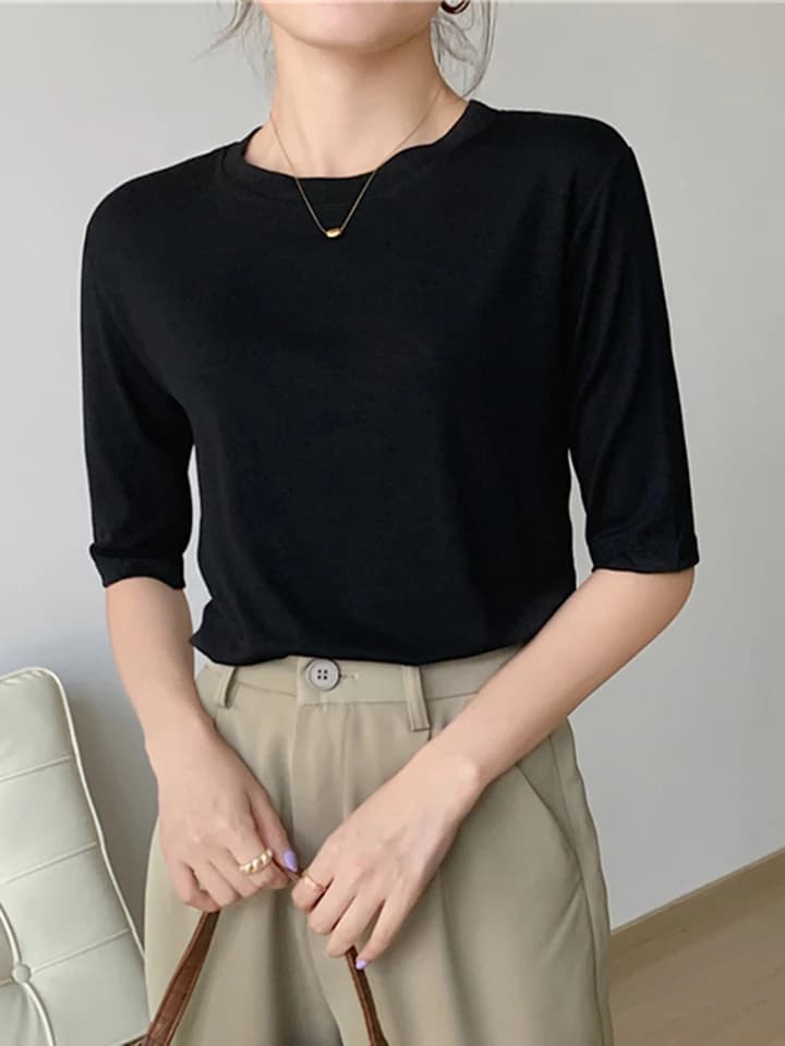 Dámské bavlněné tričko s krátkým rukávem - elastické slim fit tričko s kulatým výstřihem