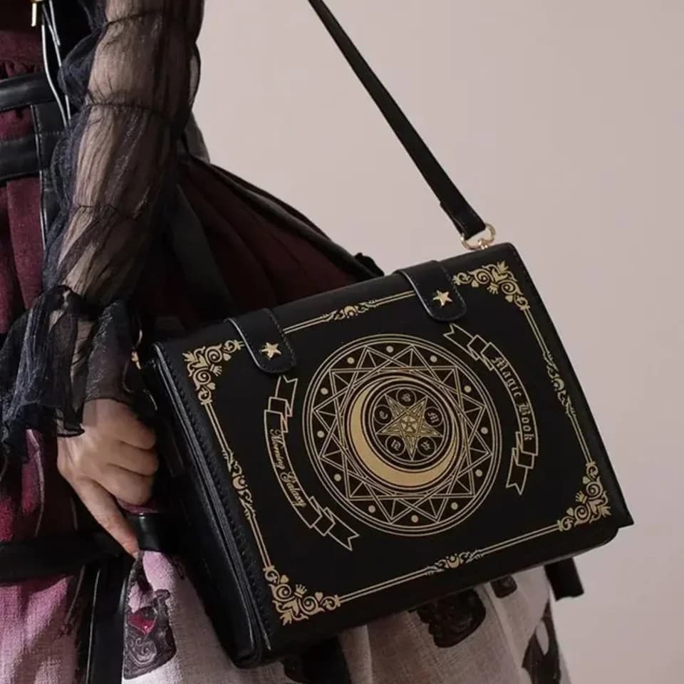 Černá čtvercová kabelka přes rameno gothic vintage aesthetic pro ženy