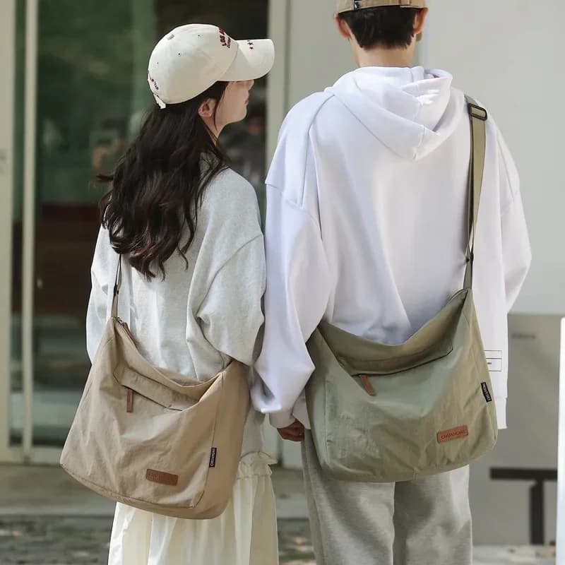 Velká plátěná crossbody taška přes rameno pro studenty a každodenní použití unisex