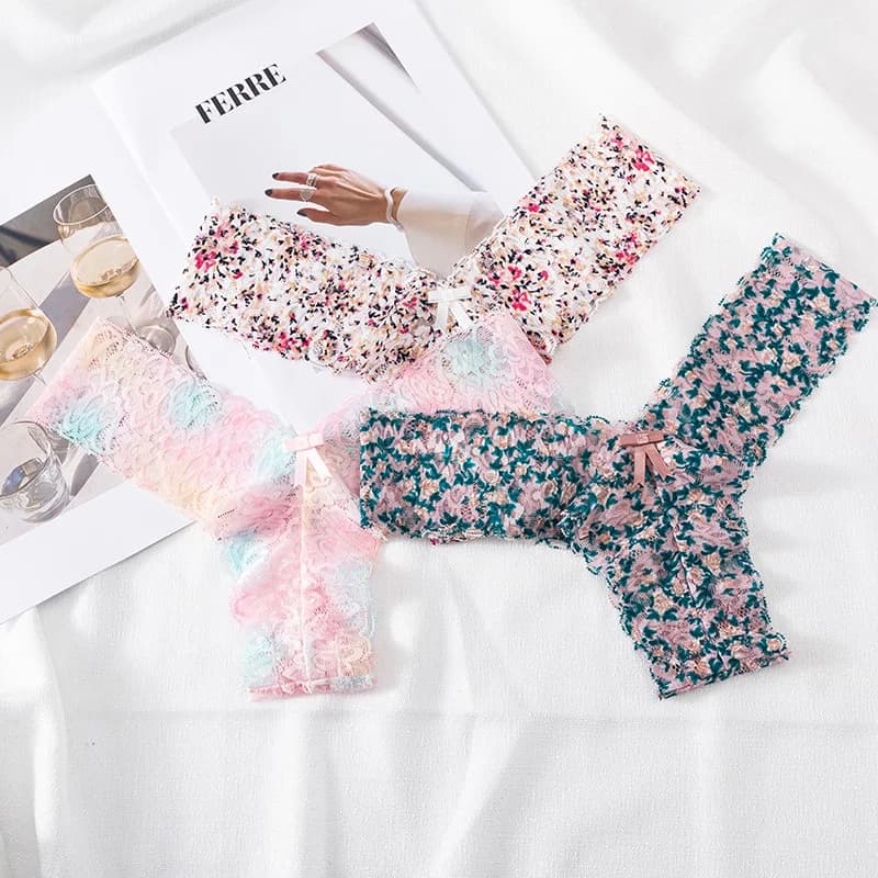 Dámské bezešvé tanga s volány - pohodlné sexy spodní prádlo - bílá, S/M