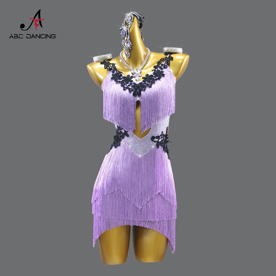 Elegantní dámské taneční šaty na latina a společenské akce - sexy a pohodlné profesionální oblečení