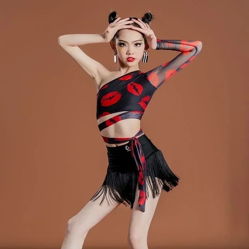 Dívčí latinské taneční šaty s třásněmi - elegantní soutěžní outfit pro samba a tango