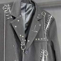 Pánský elegantní sako s kovovým řetězem - módní slim fit blazer pro společenské i volnočasové použití - náhled 6