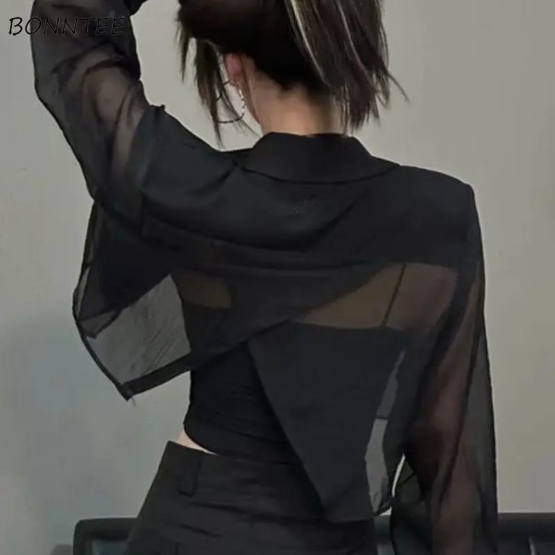 Dámské letní sako s průhledným zadním dílem - elegantní módní kousek do kanceláře 2023