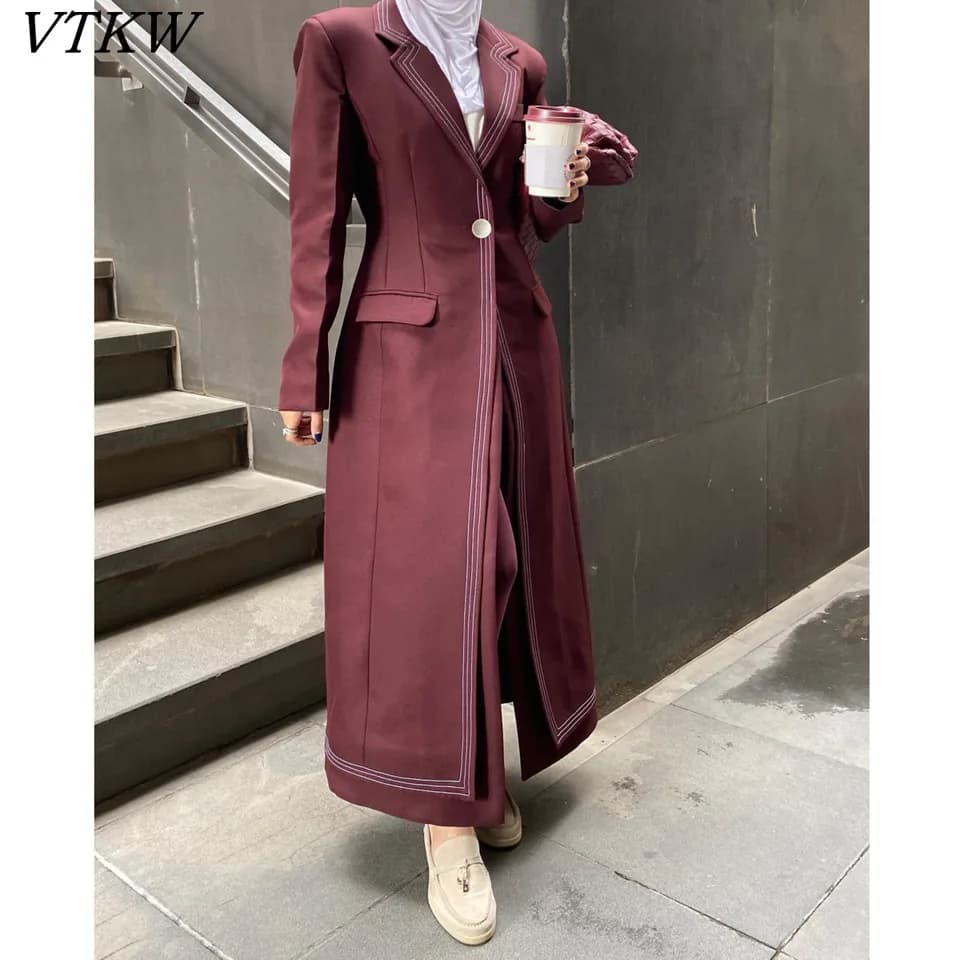 Dámský dlouhý blazer s barevnými bloky - elegantní kabát ve stylovém průmyslovém designu