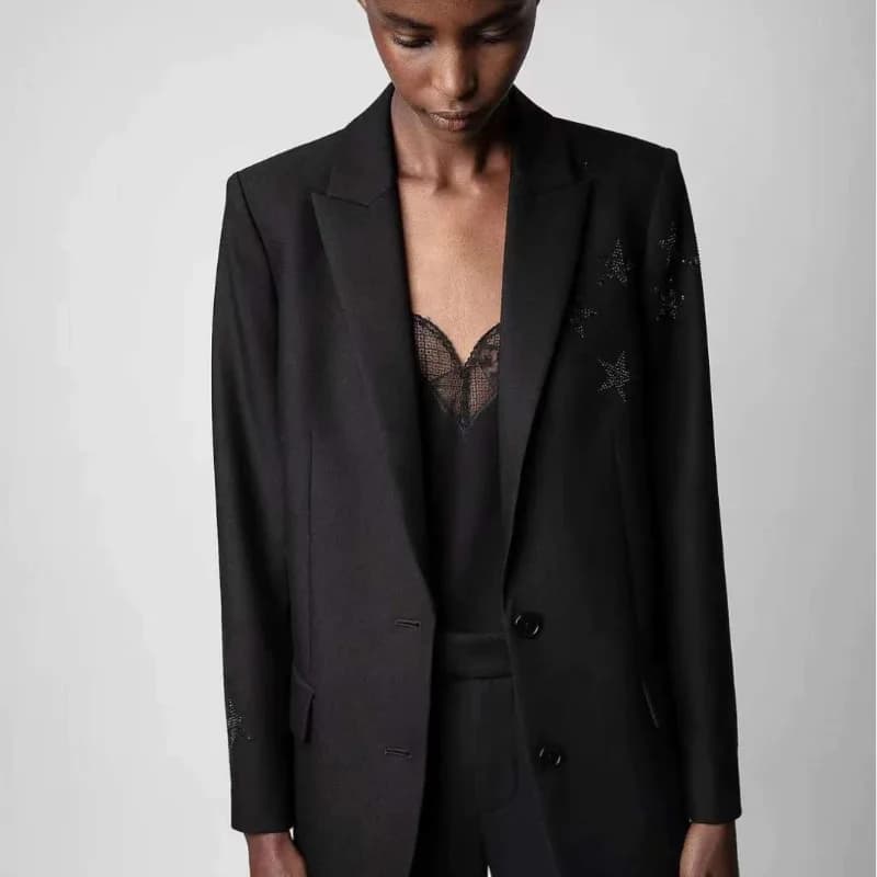 Luxusní dámský blejzr s krystaly a špičatými klopy - elegantní podzimní móda