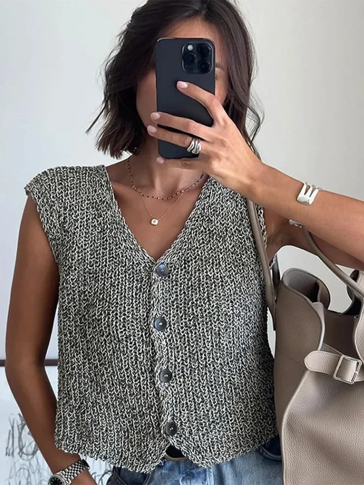 Dámská elegantní pletená vesta slim fit V výstřih módní trend 2024 letní top