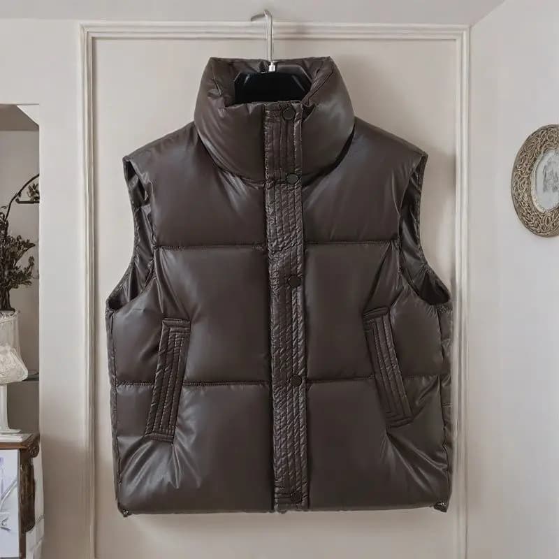 Dámská prošívaná vesta černá zlatá péřová teplá zimní bunda bez rukávů