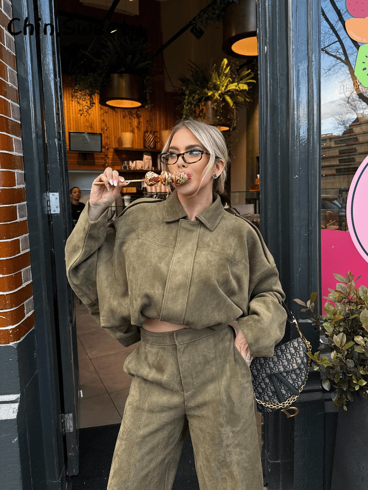 Dámská zelená semišová bomber bunda volný střih podzimní kabát na zip módní trend