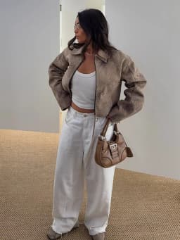 Dámská semišová bomber bunda podzimní volný střih na zip stylový kabát v hnědé barvě - náhled 4