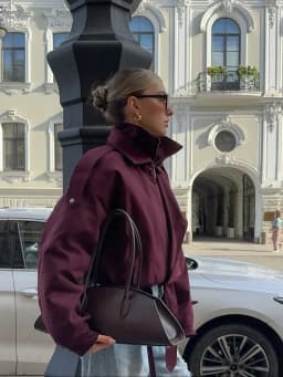 Dámská módní volnočasová bunda se zipem a páskem v elegantním designu pro podzimní styl - náhled 6