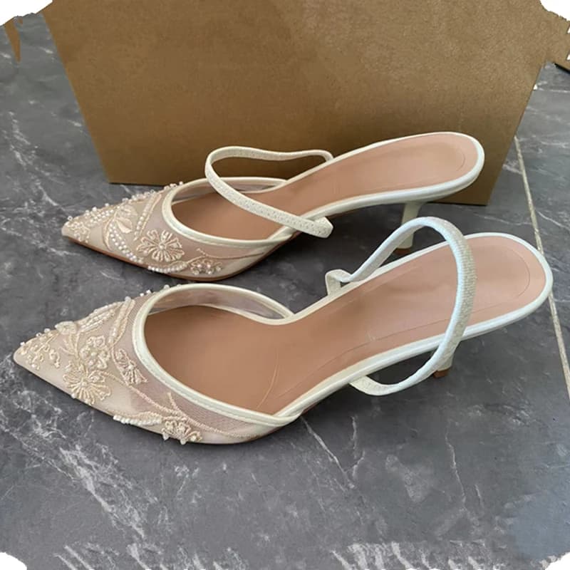 Dámské síťované slingback sandály s květinovou výšivkou a perličkami špičaté podpatky