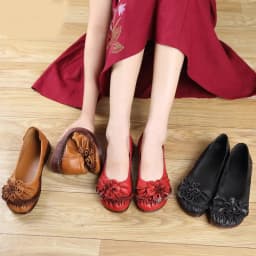 Dámské kožené mokasíny slip on květinový vzor pro jaro léto - náhled 4