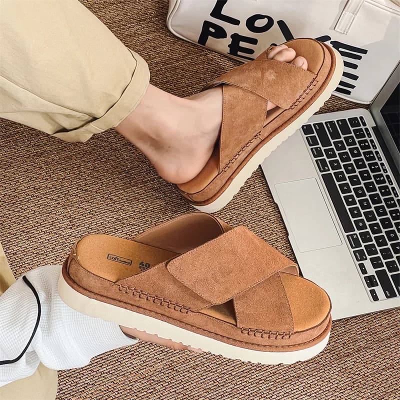 Pánské prodyšné nazouvací pantofle s koženým svrškem a tlustou podrážkou pohodlné