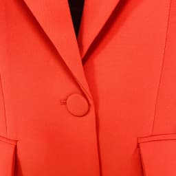 Dámský červený blazer a kalhotový kostým s jedním knoflíkem 2024 - náhled 6
