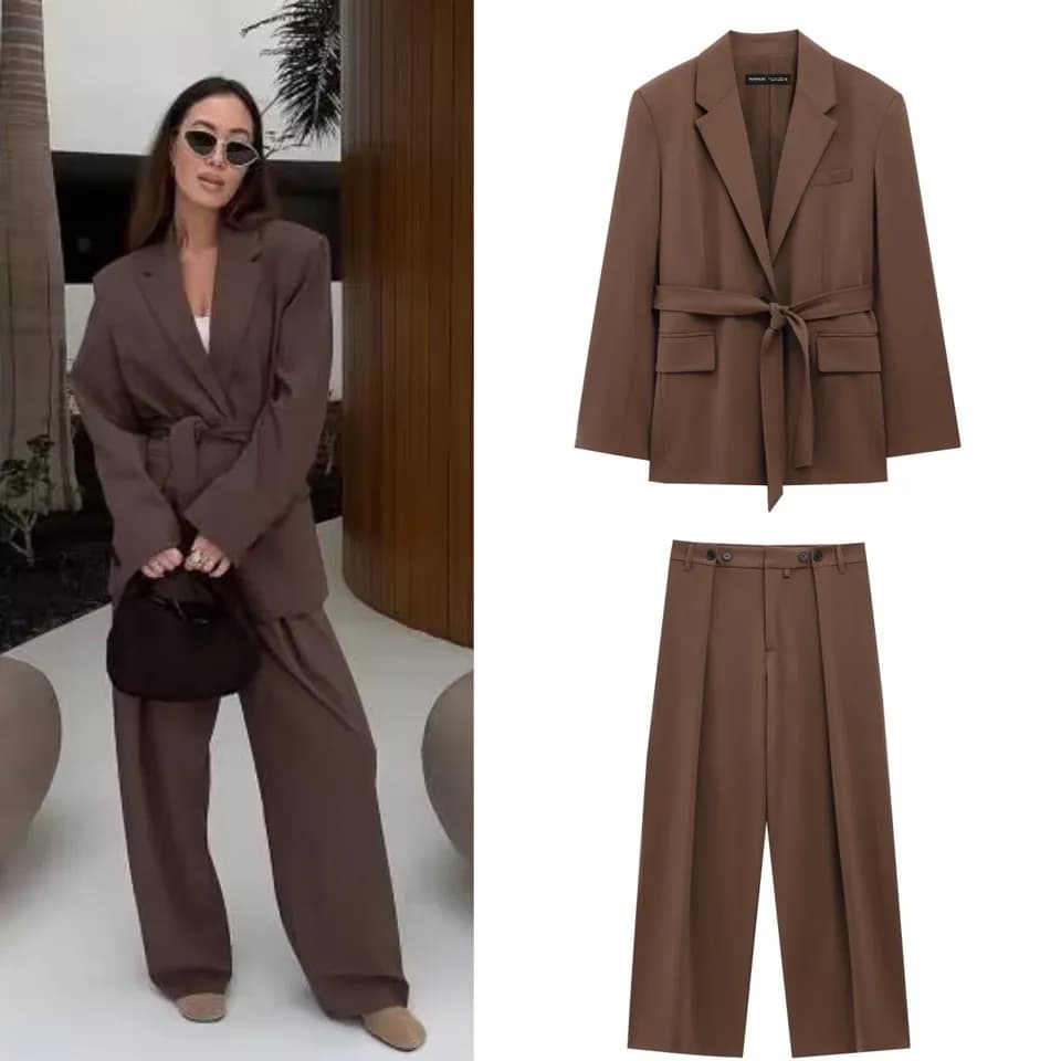 Ženský jarní kostým 2025: blazer s páskem a rovnými nohavicemi, sladěný design