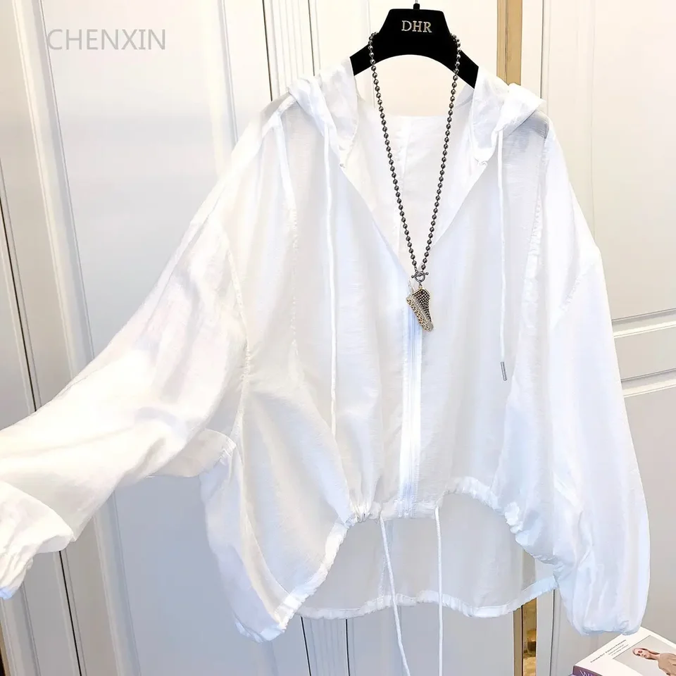 Women's Lightweight Hooded Sun Protection Jacket - Breathable Summer Coat with Zipper White