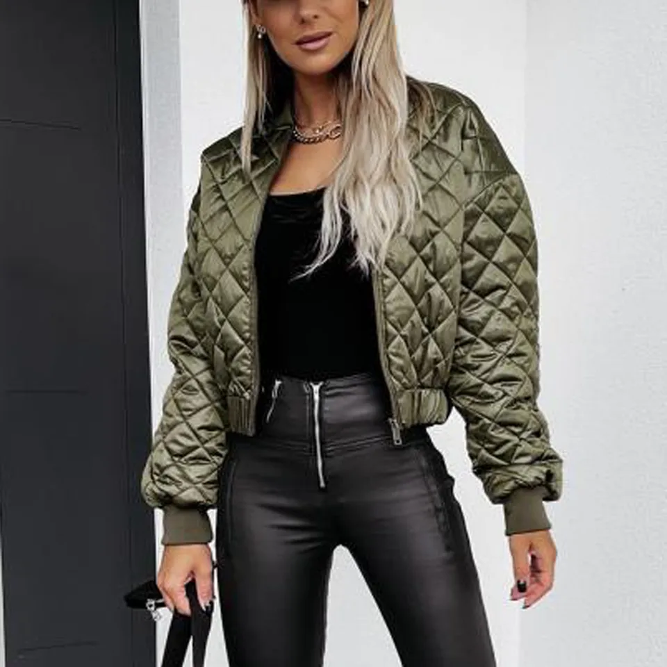 Dámská podzimní bunda s kapsami - prošívaná, zateplená, elegantní sportovní styl