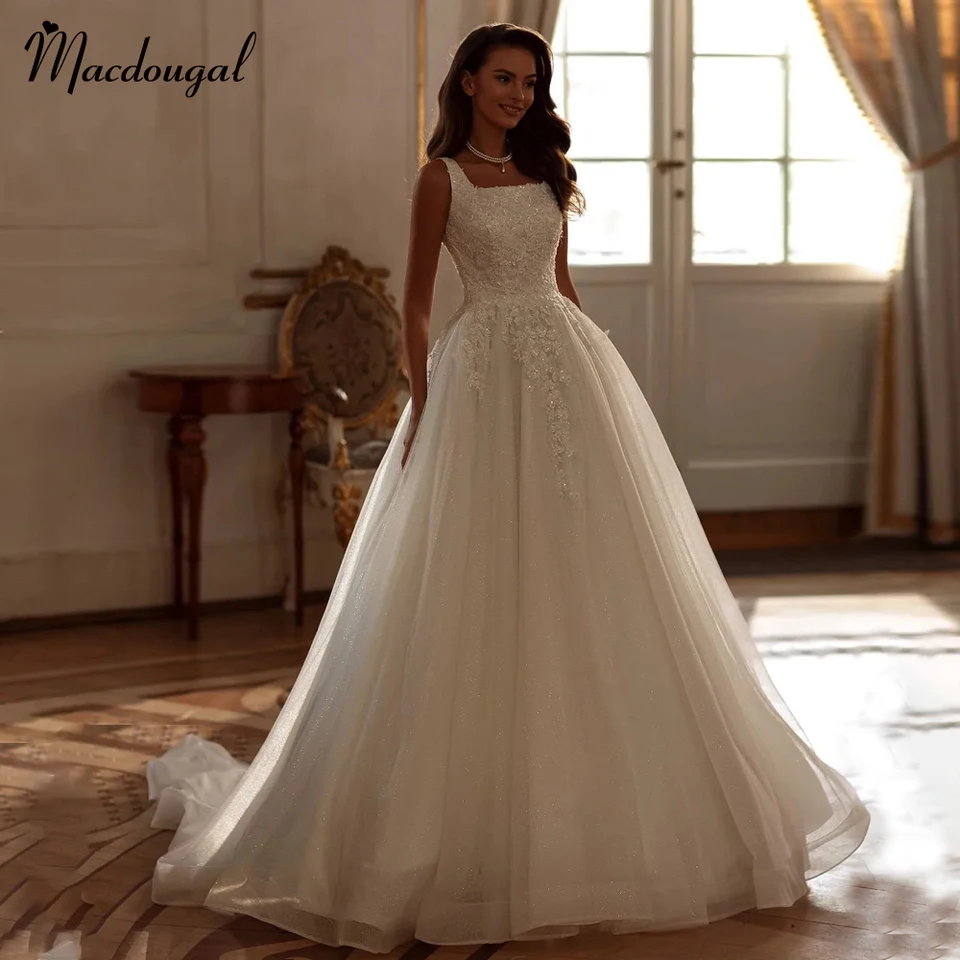 MACDOUGAL Atraktivní tylové svatební šaty pro nevěstu bez rukávů, dlouhá vlečka, čtvercový límec, skladané krajkové šaty s aplikacemi