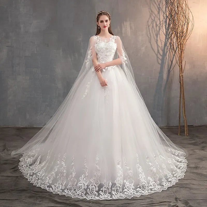 Dlouhé krajkové svatební šaty s vlečkou, plus size, vyšívané princeznovské svatební šaty s krátkými rukávy
