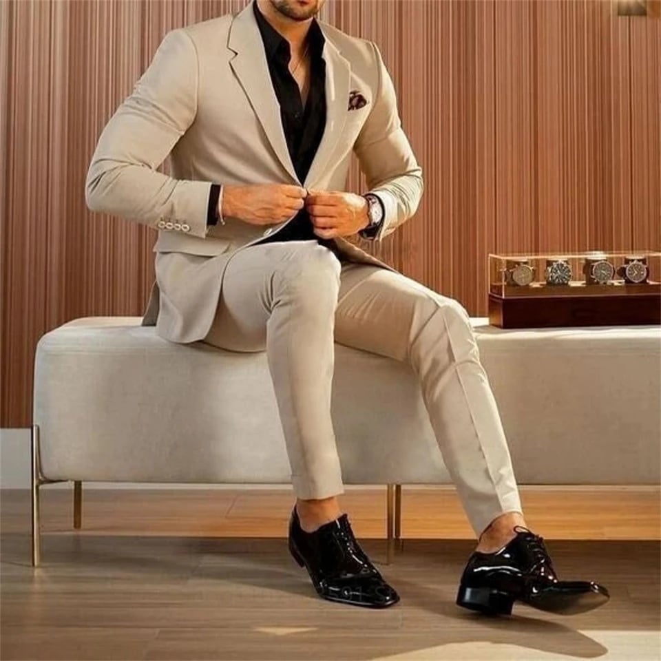 Pánský dvoudílný béžový formální oblek, slim fit, svatební, plesový, sako, kalhoty, vroubkovaná klopa