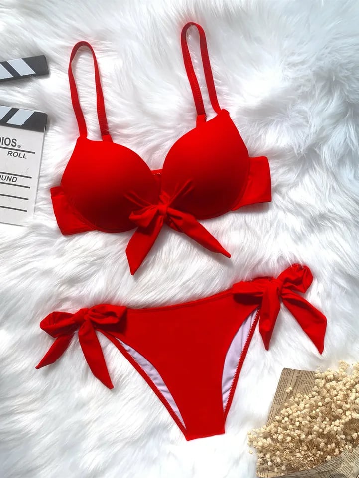 Dvoudílné plavky s push-up bikinami a motýlkem vpředu, jednobarevné
