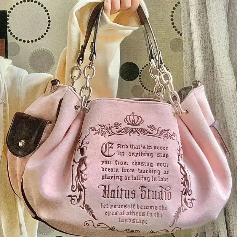 Dámská podpažní kabelka z kůže se zipem - stylová crossbody taška přes rameno